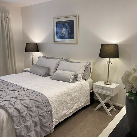 Maison Blue - Chic Garden Apartment Napier Extérieur photo